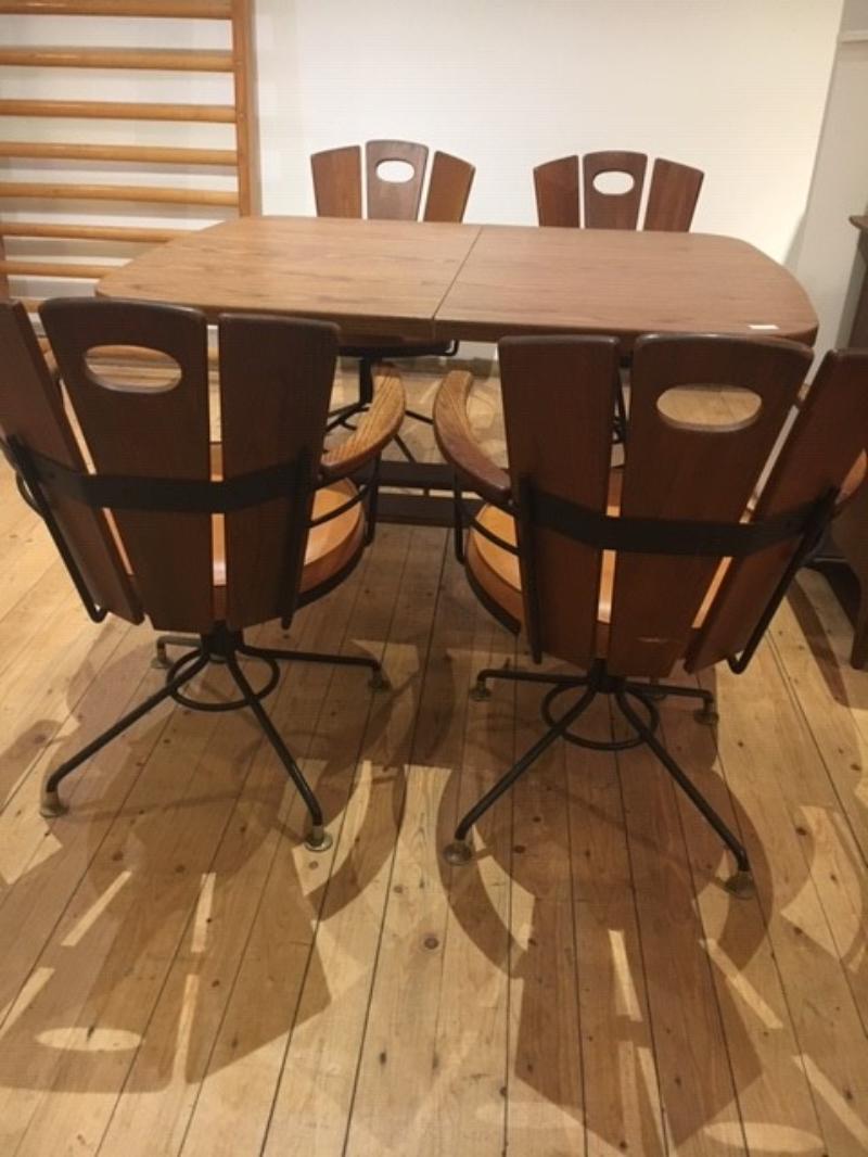 F 548 table avec 4 fauteuils USA