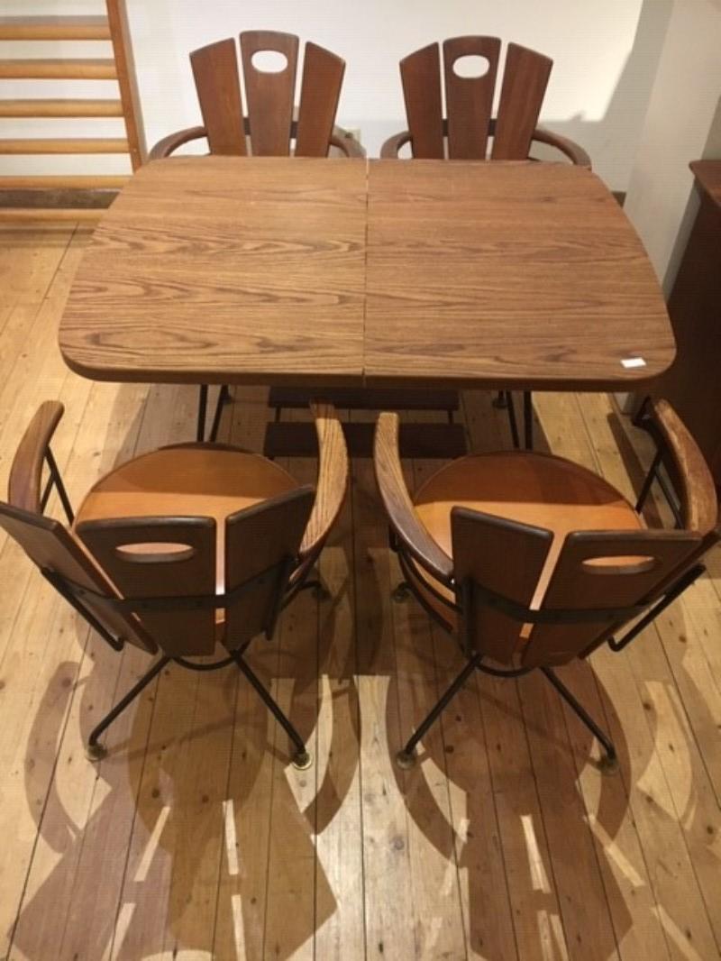 F 548 table avec 4 fauteuils USA