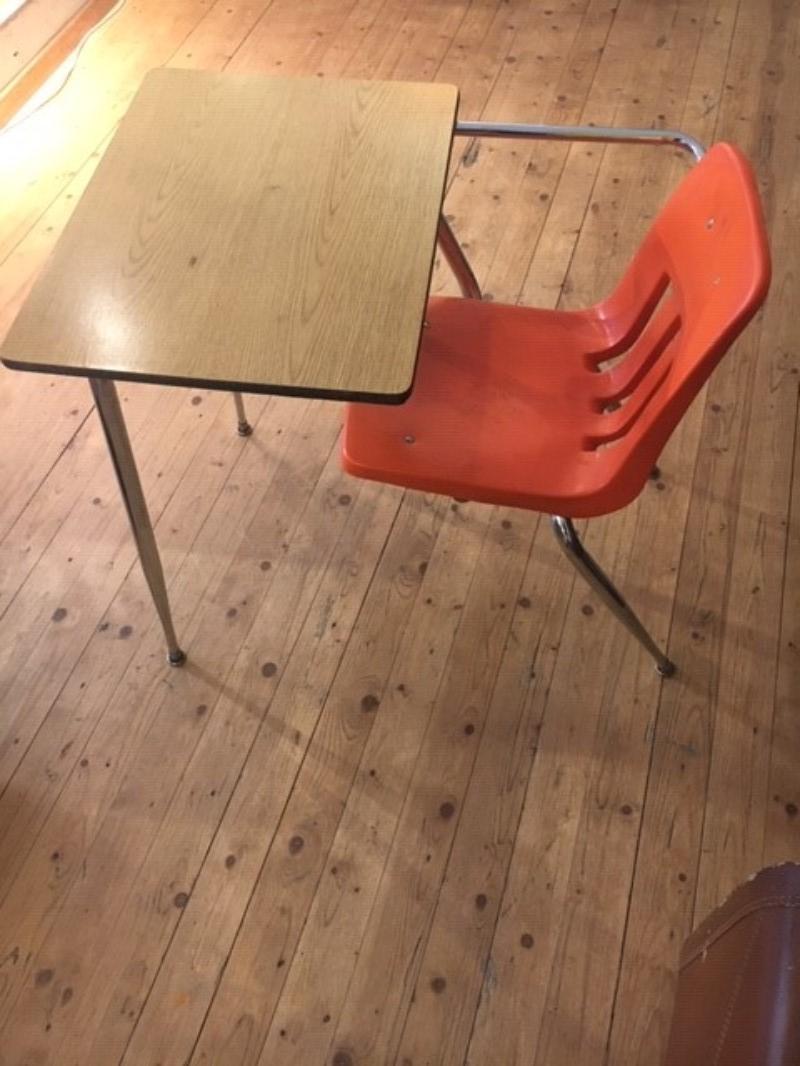 F 552 bureau pour enfant