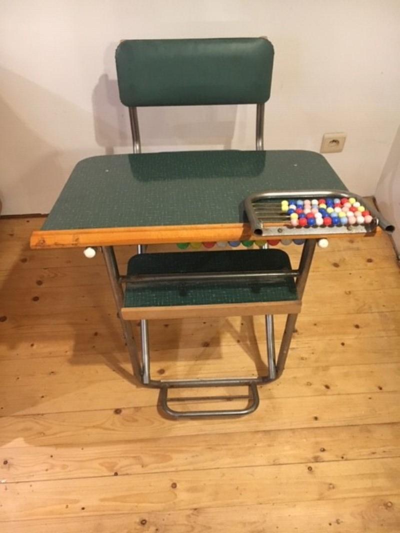 F 558 bureau pour enfant