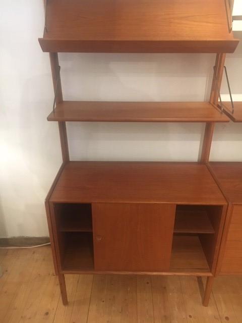 F 573 Poul Cadovius wall unit