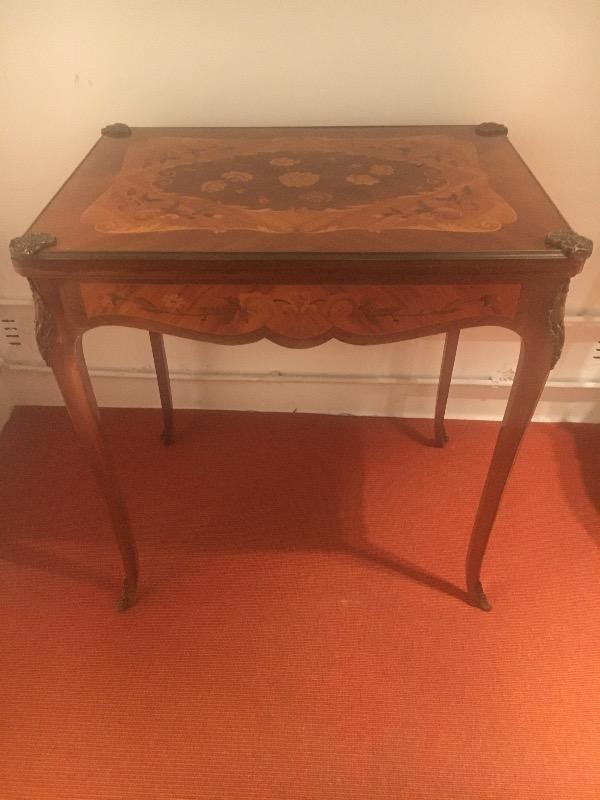 F 574 table à jeux