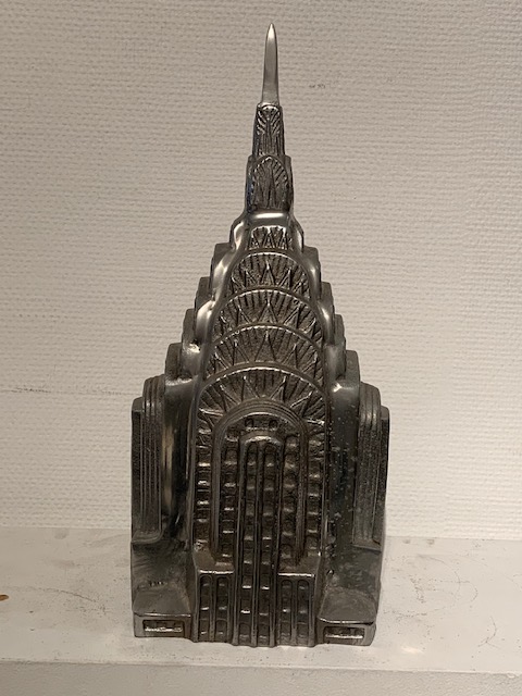 M637 chrysler building metal