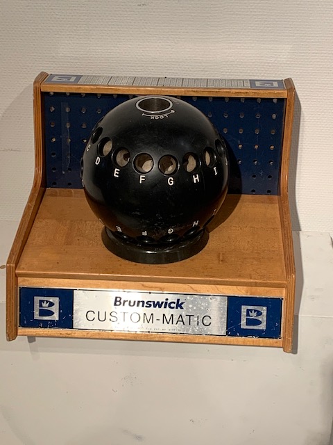 m638 boule de bowling representant