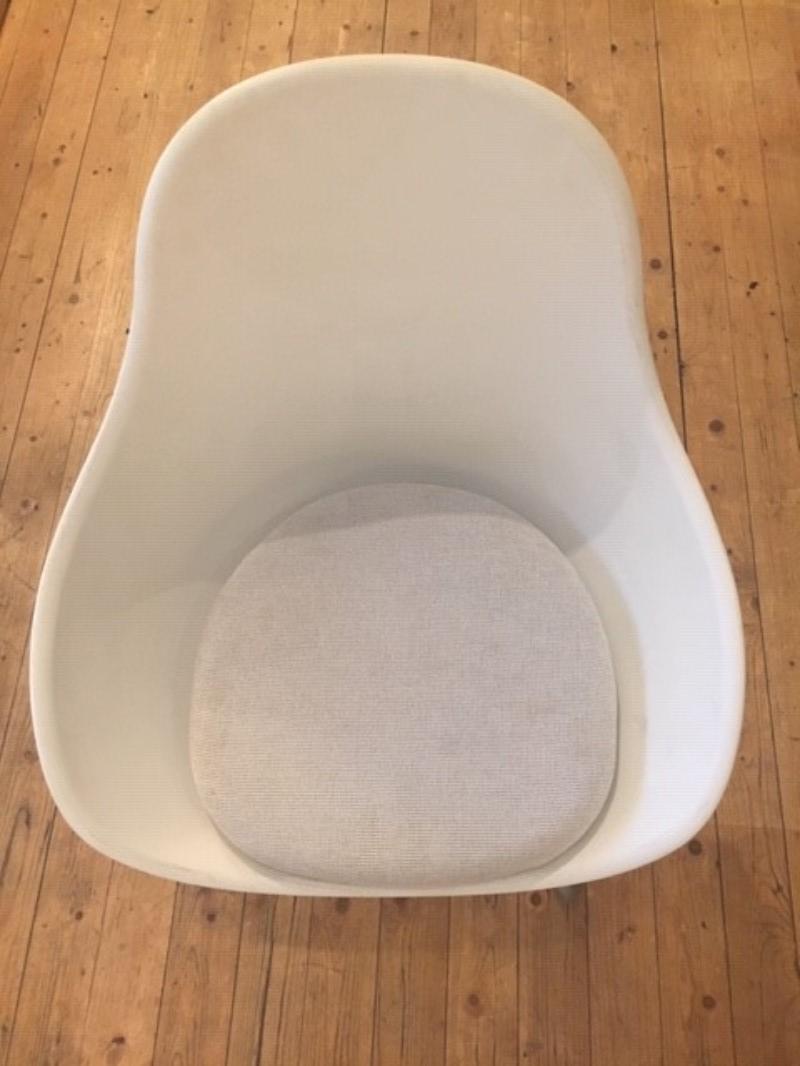 S 514 chaises de C. Eames modèle Founda