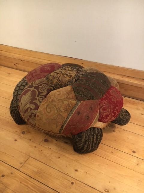 S 537 pouf  tortue